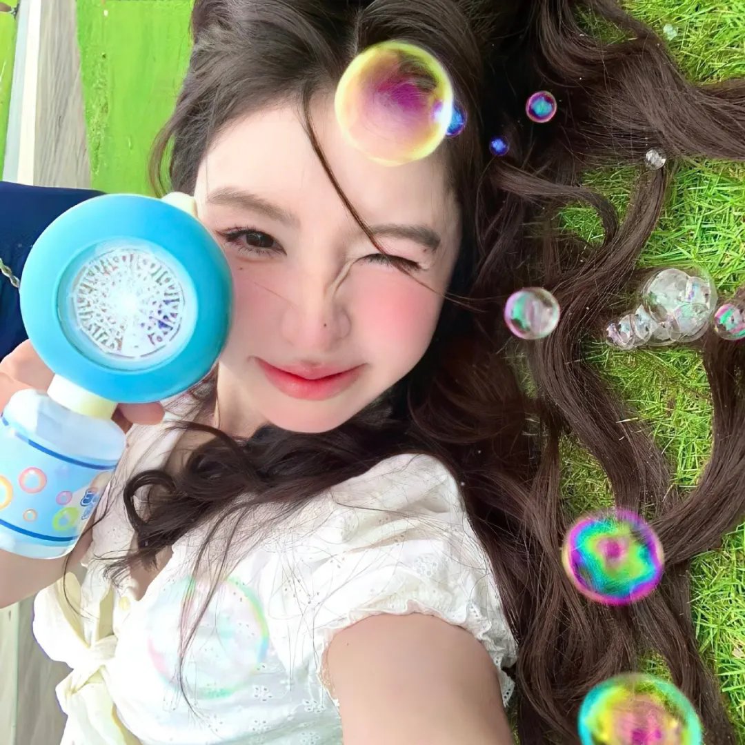 惊人的星期六封面